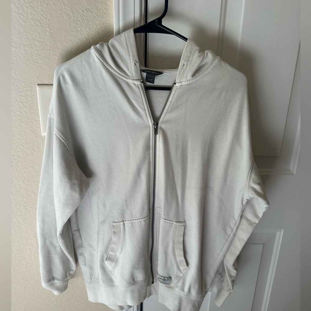 Women’s cream zip up jacket 🍦